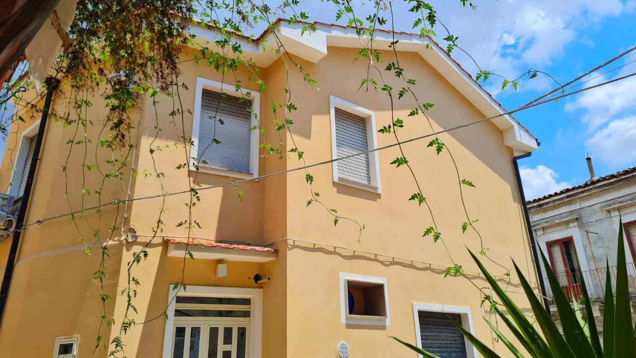 Casa Vacanze La Melagrana Módica Exterior foto